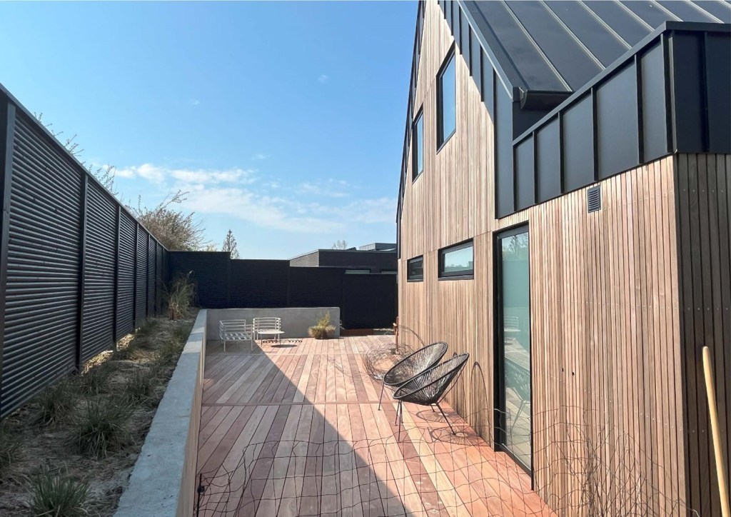 Ombyg til moderne tidsløs arkitektur