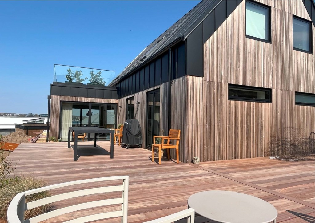 Ombygning af terrasse cedertræ